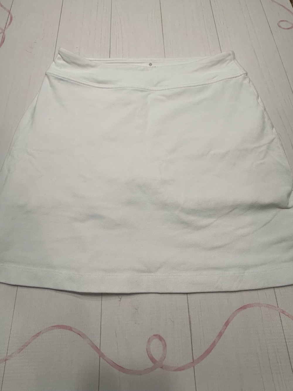 Athleta White Skirt With built in Shorts Side Medium